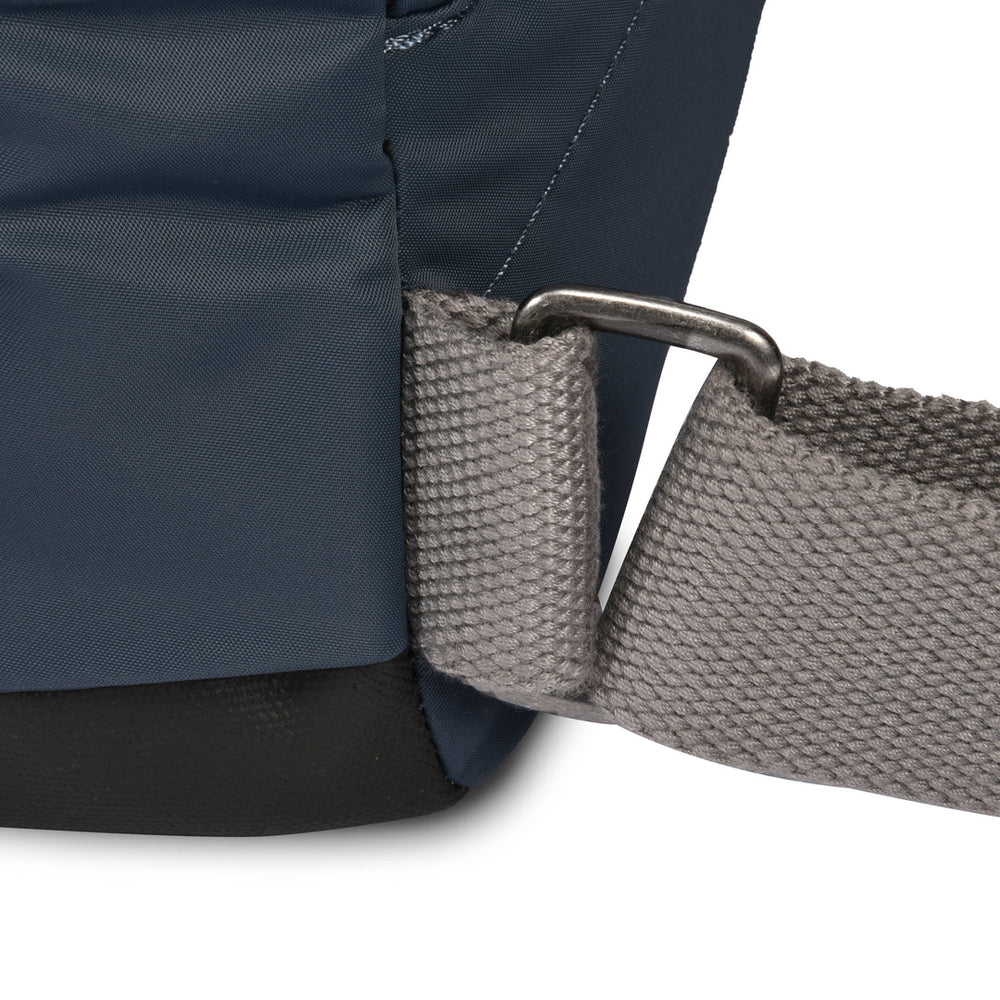 ROKA London | Canfield B - Large - Smoke